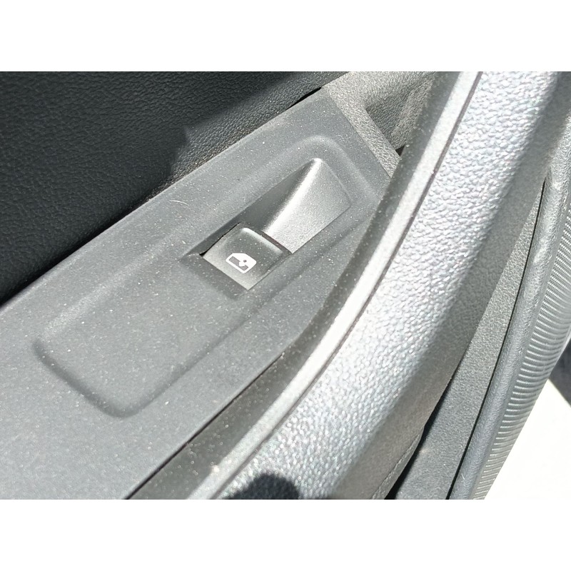 Recambio de mando elevalunas trasero izquierdo para skoda karoq (nu7, nd7) 1.5 tsi referencia OEM IAM 5G0959855KWHS  