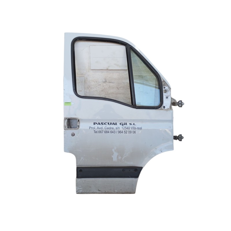 Recambio de puerta delantera derecha para renault master ii furgoneta (fd) 2.5 dci 120 referencia OEM IAM 7751474637  