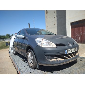 RENAULT CLIO III de desguace