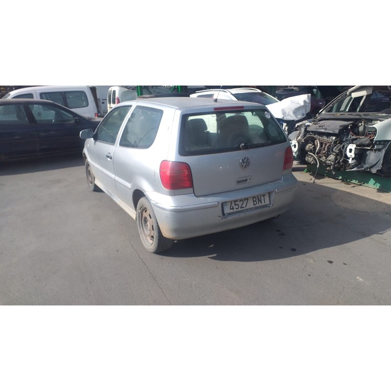 VOLKSWAGEN POLO BERLINA (6N2)