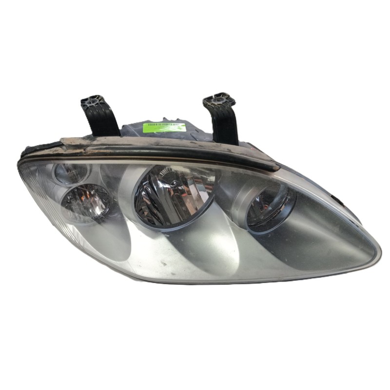 Recambio de faro derecho para ssangyong rodius i 2.7 xdi referencia OEM IAM 8310221205  