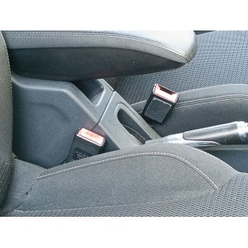 ENGANCHE CINTURON DELANTERO DERECHO 8975TN 