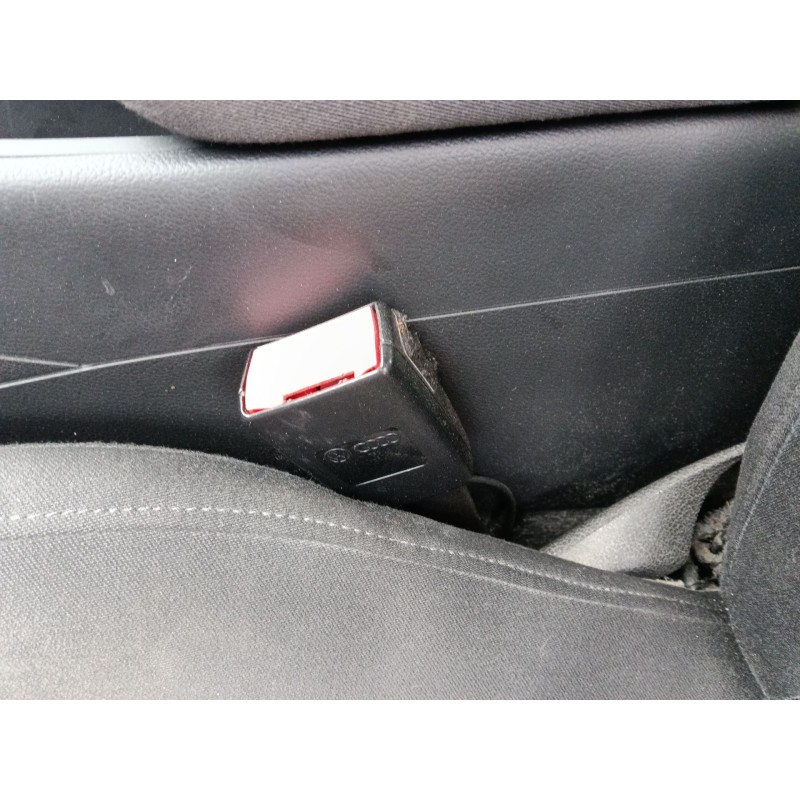 Recambio de enganche cinturon delantero izquierdo para audi a5 (8t3) 1.8 tfsi referencia OEM IAM   