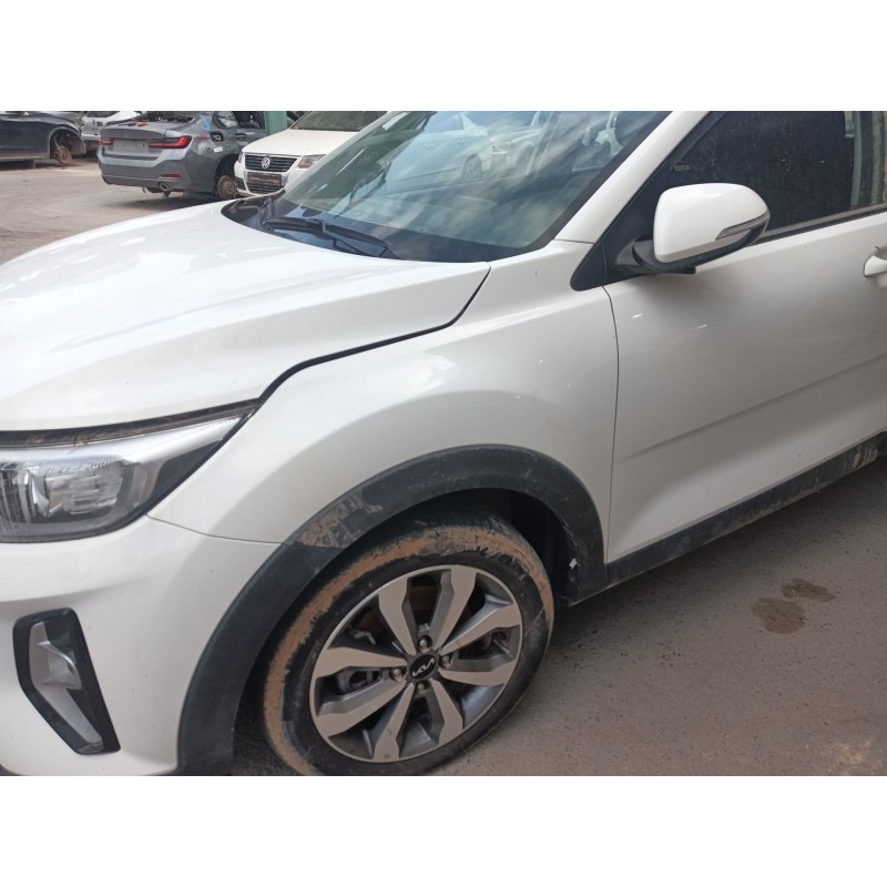 Recambio de aleta delantera izquierda para kia stonic (yb) 1.2 cvvt referencia OEM IAM   