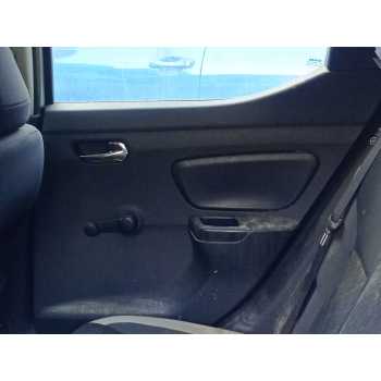GUARNECIDO PUERTA TRASERA DERECHA 829005FA0B 