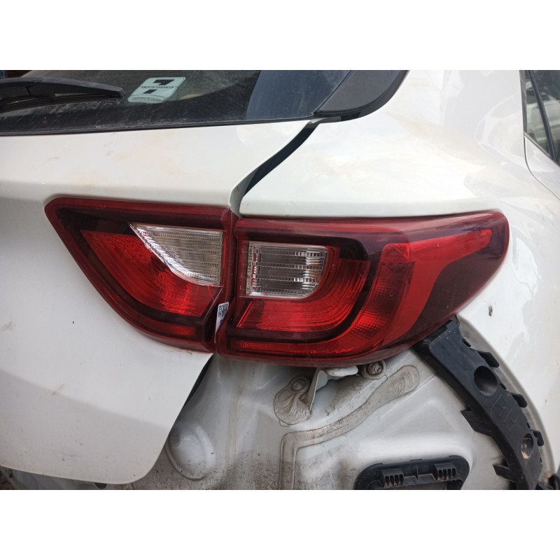 Recambio de piloto trasero derecho para kia stonic (yb) 1.2 cvvt referencia OEM IAM 92402H8400  