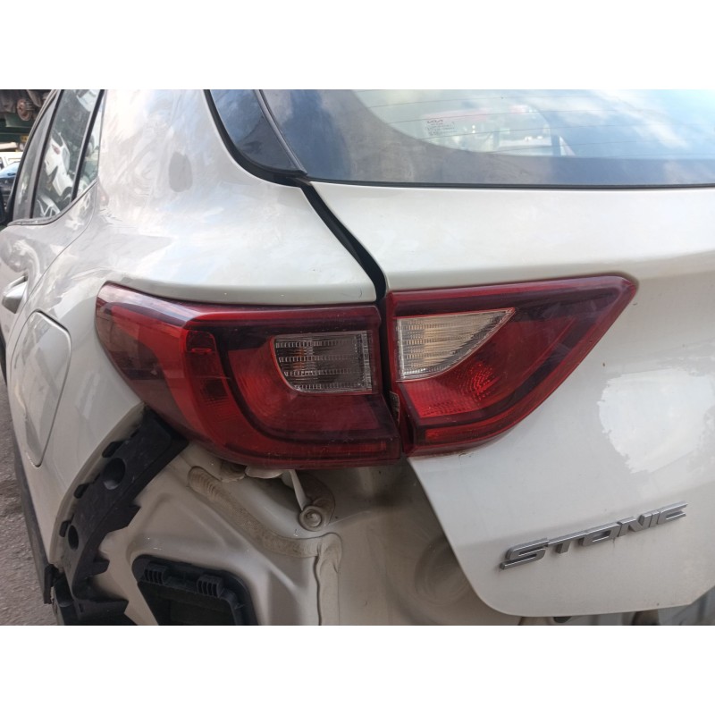 Recambio de piloto trasero izquierdo para kia stonic (yb) 1.2 cvvt referencia OEM IAM   