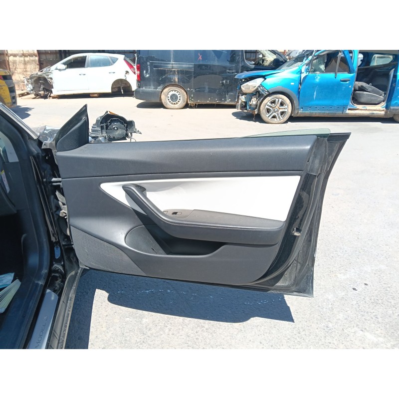Recambio de guarnecido puerta delantera derecha para tesla model 3 ev awd referencia OEM IAM   