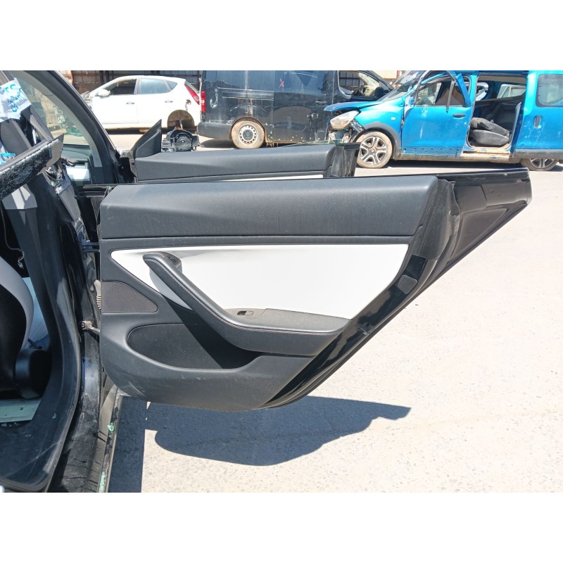 Recambio de guarnecido puerta trasera derecha para tesla model 3 ev awd referencia OEM IAM   