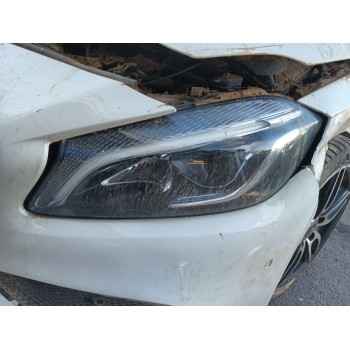 FARO IZQUIERDO A1769065900 