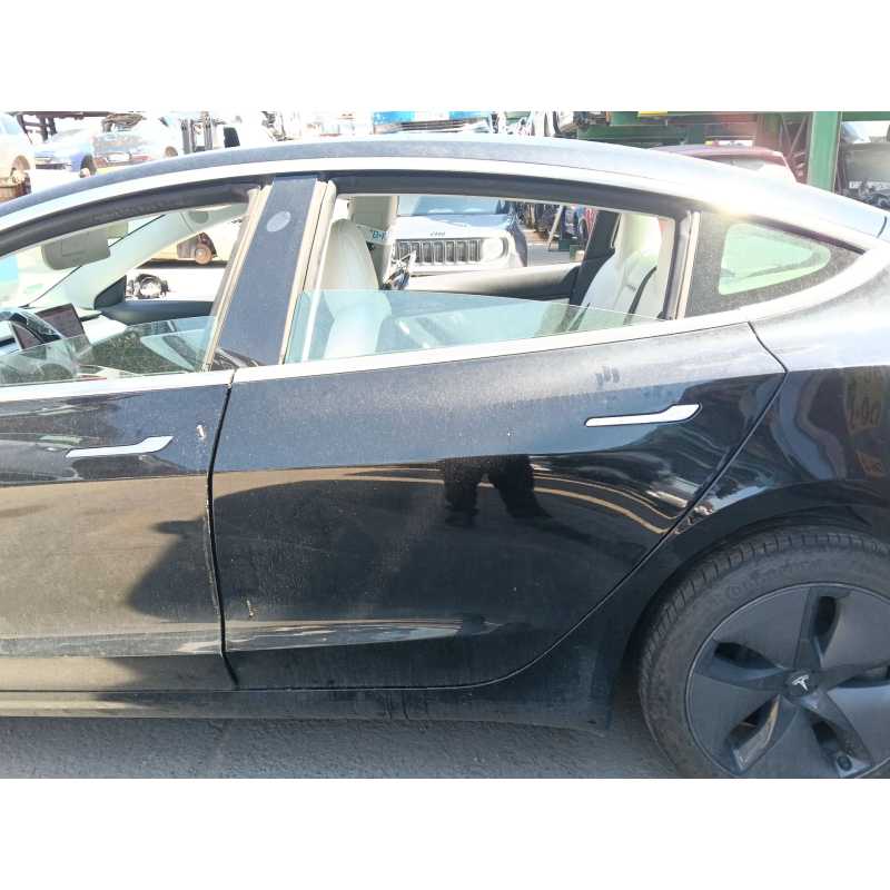 Recambio de puerta trasera izquierda para tesla model 3 ev awd referencia OEM IAM   