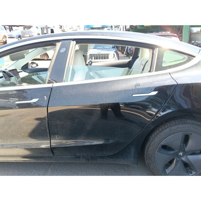 Recambio de puerta trasera izquierda para tesla model 3 ev awd referencia OEM IAM   