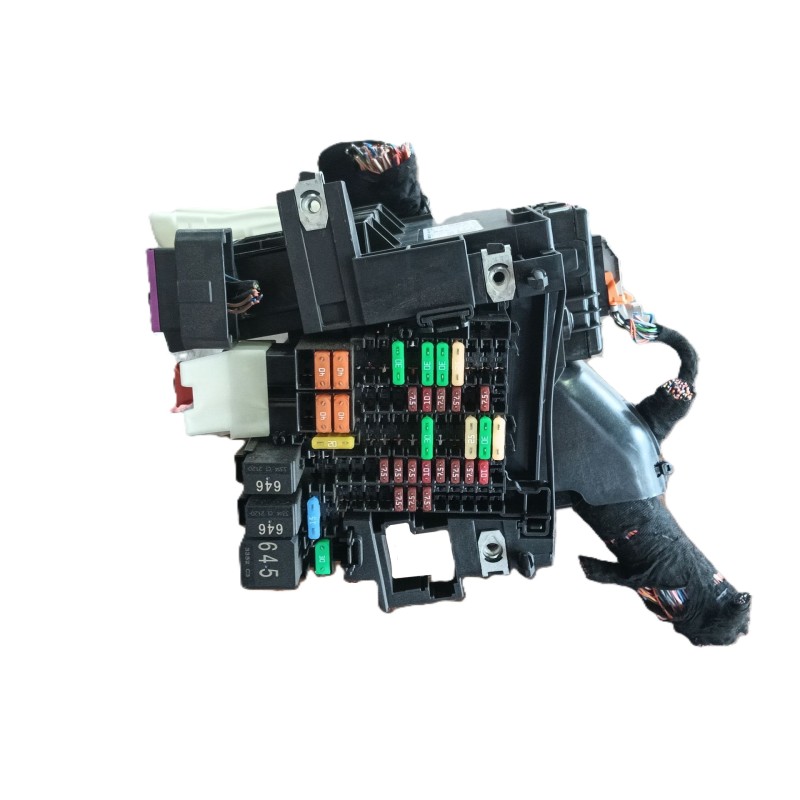Recambio de caja reles / fusibles para volkswagen golf 1.5 etsi mhev referencia OEM IAM 5WA937615 5WA937086BD 
