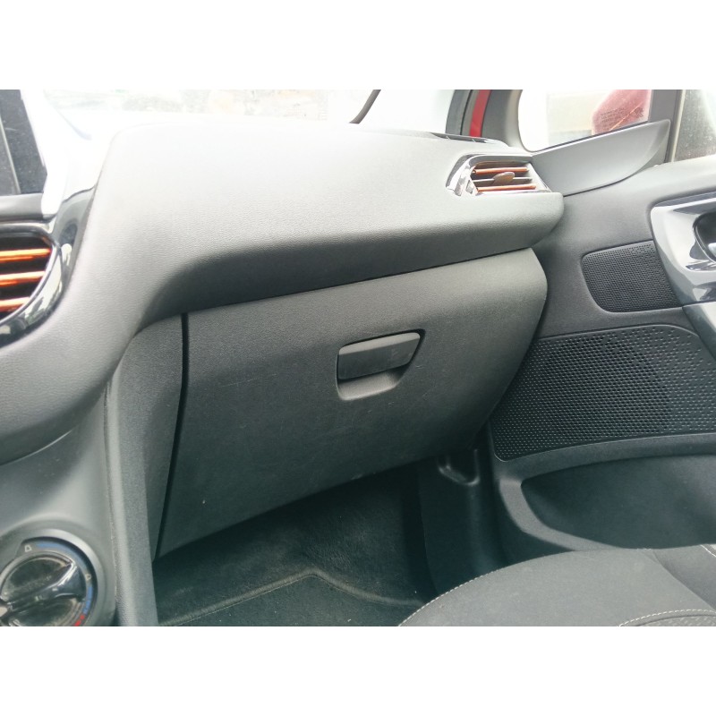 Recambio de guantera para peugeot 208 i (ca_, cc_) 1.2 vti 82 referencia OEM IAM 96728471ZD  