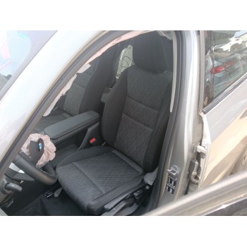 ASIENTO DELANTERO IZQUIERDO 