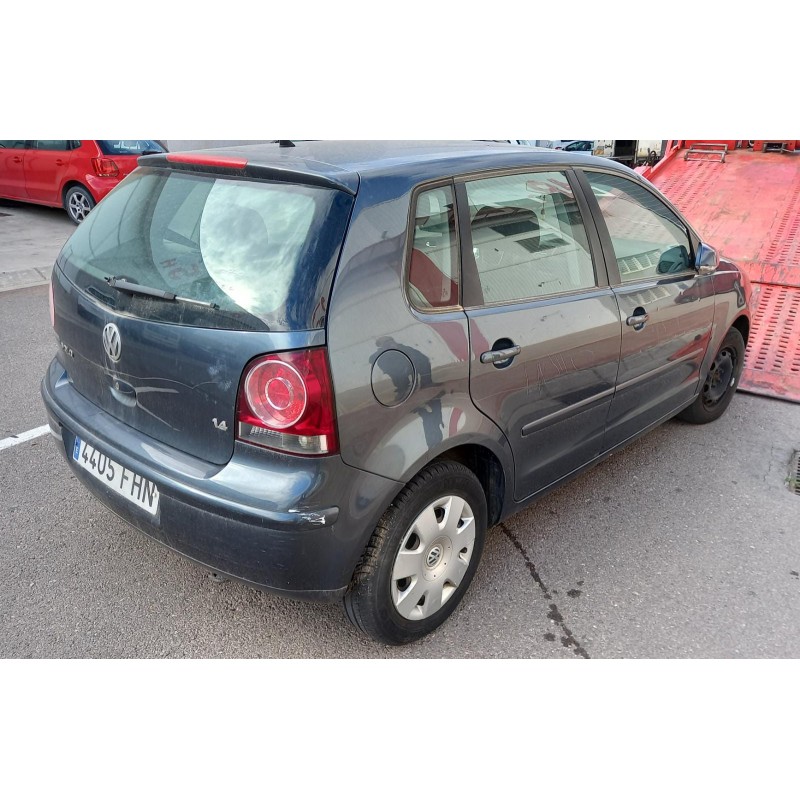 VOLKSWAGEN POLO (9N3)