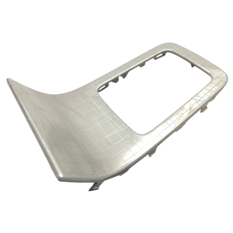 Recambio de moldura para volvo xc70 kinetic awd referencia OEM IAM 30672191  