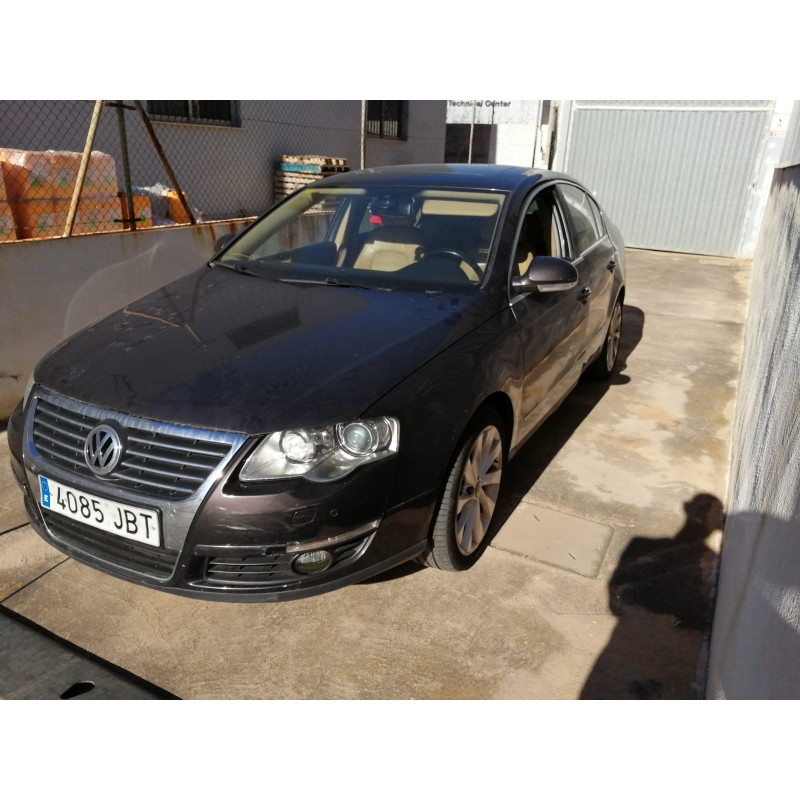 VOLKSWAGEN PASSAT BERLINA (3C2)