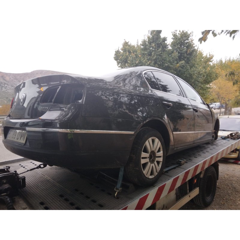 VOLKSWAGEN PASSAT BERLINA (3C2)