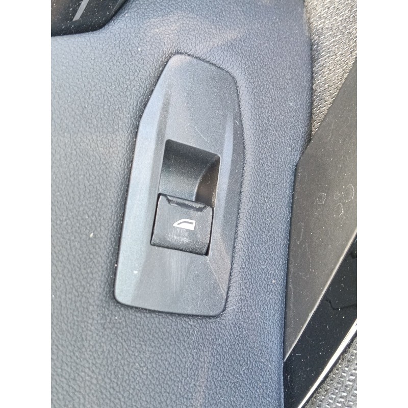 Recambio de mando elevalunas trasero derecho para bmw x1 (u11) sdrive 20d referencia OEM IAM 61315A2BCB5  