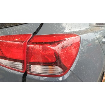 PILOTO TRASERO DERECHO 92402H8000 