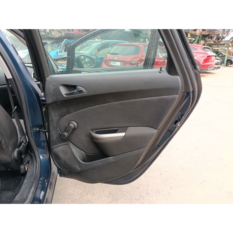 Recambio de guarnecido puerta trasera derecha para opel astra j (p10) 1.7 cdti (68) referencia OEM IAM   