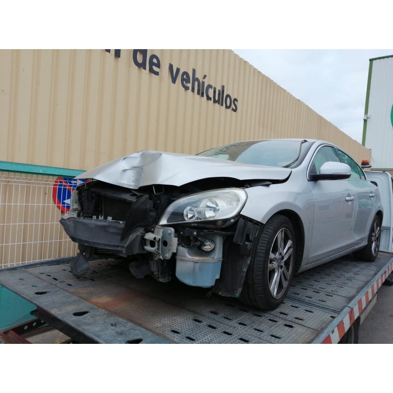 VOLVO S60 II (134)