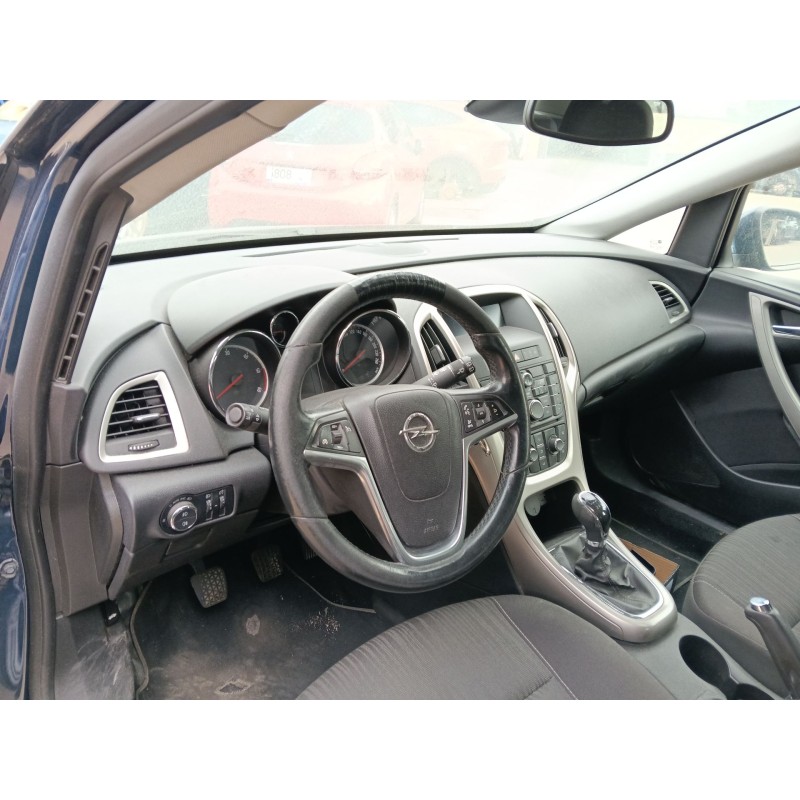 Recambio de salpicadero para opel astra j (p10) 1.7 cdti (68) referencia OEM IAM 39021702  