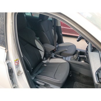ASIENTO DELANTERO IZQUIERDO 