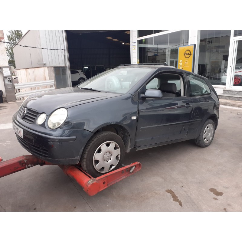 VOLKSWAGEN POLO (9N1)
