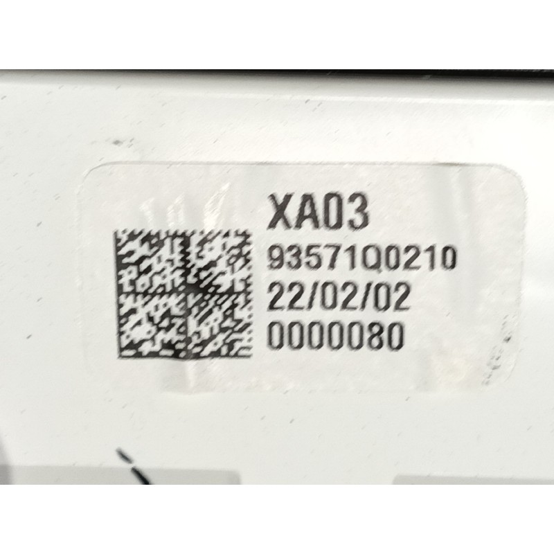 Recambio de mando elevalunas delantero izquierdo para hyundai bayon (bc3) 1.2 mpi referencia OEM IAM 93571Q02104X 93571Q0210 