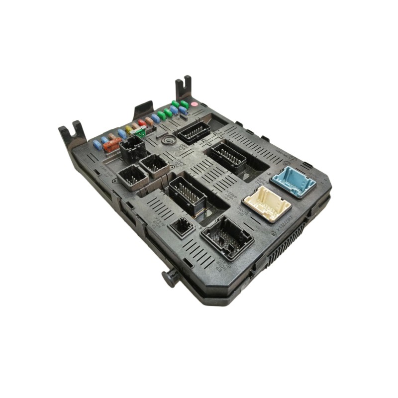 Recambio de caja reles / fusibles para citroën c4 coupe vtr referencia OEM IAM 216761594H  