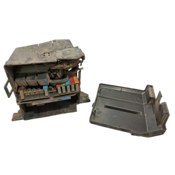 CAJA RELES / FUSIBLES 8200046403 91165778 