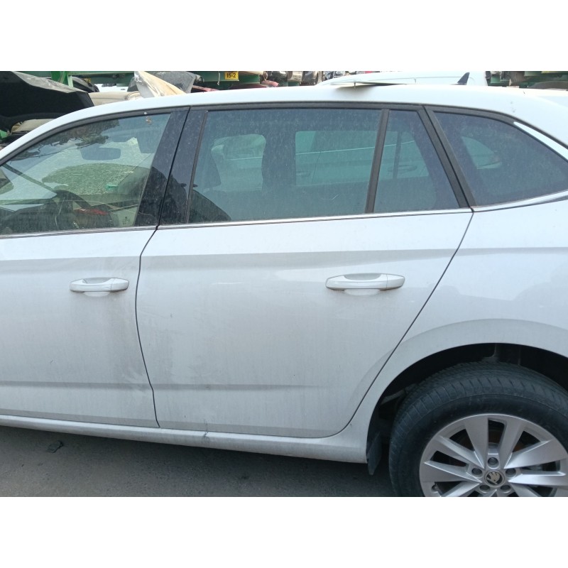 Recambio de puerta trasera izquierda para skoda scala (nw1) 1.0 tsi referencia OEM IAM 657833051B  