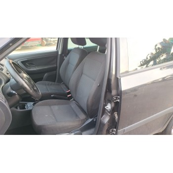 ASIENTO DELANTERO IZQUIERDO 