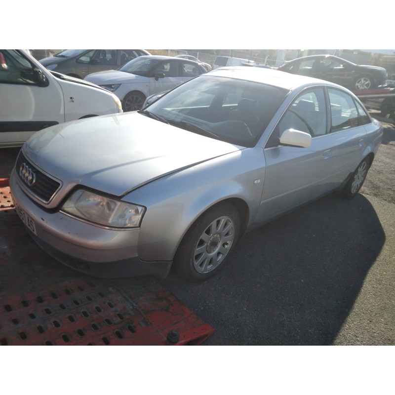 AUDI A6 BERLINA (4B2)