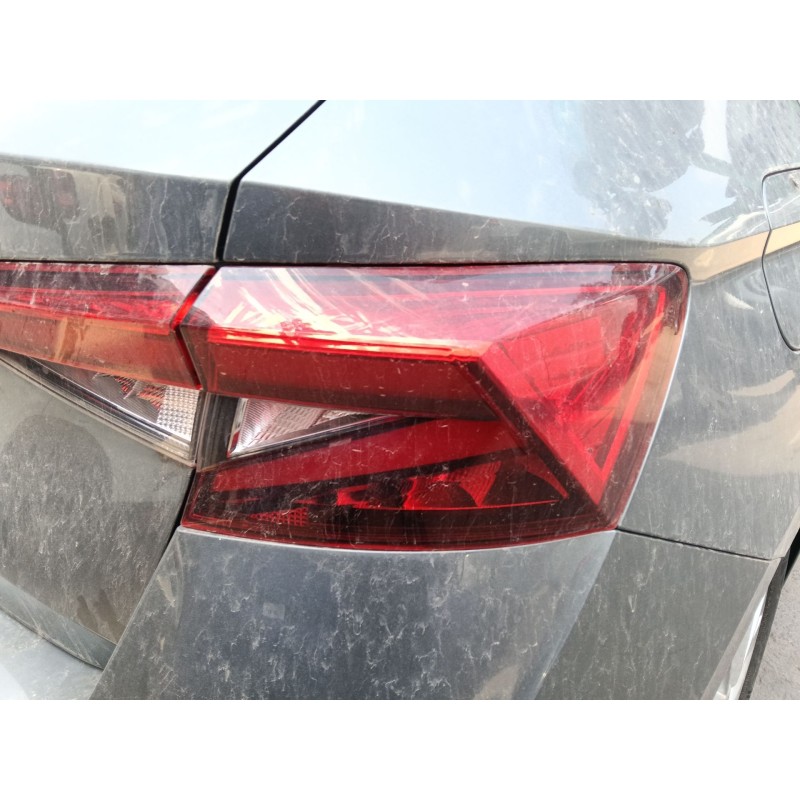 Recambio de piloto trasero derecho para skoda fabia iv (pj3) 1.0 tsi referencia OEM IAM 6VE945208 / 6VE945112  