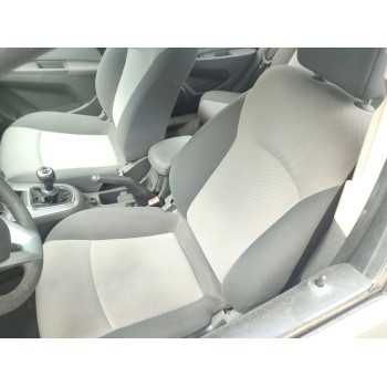 ASIENTO DELANTERO IZQUIERDO 