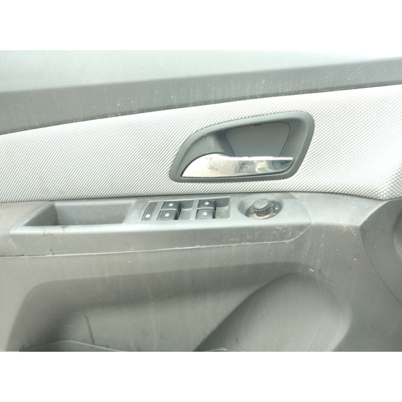 Recambio de mando elevalunas delantero izquierdo para chevrolet cruze (j300) 2.0 cdi referencia OEM IAM   