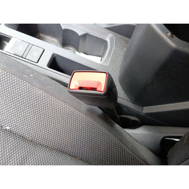 Recambio de enganche cinturon delantero izquierdo para volkswagen t-roc (a11, d11) 1.5 tsi referencia OEM IAM   