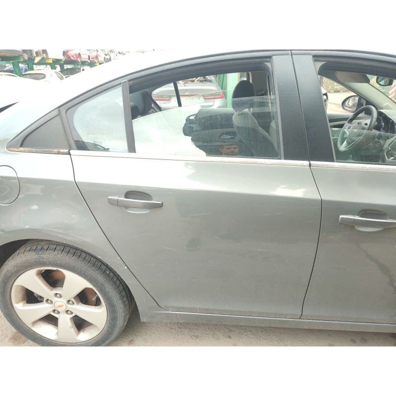 Recambio de puerta trasera derecha para chevrolet cruze (j300) 2.0 cdi referencia OEM IAM   