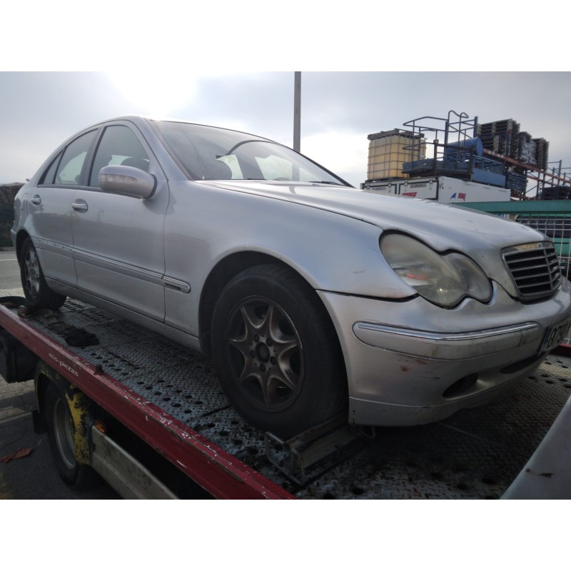mercedes-benz clase c (w203) berlina del año 2002