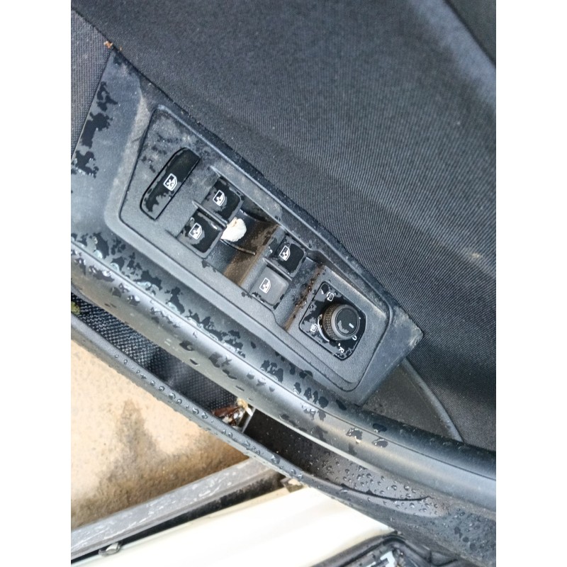 Recambio de mando elevalunas delantero izquierdo para volkswagen t-roc (a11, d11) 1.5 tsi referencia OEM IAM 5G0959857DWHS  