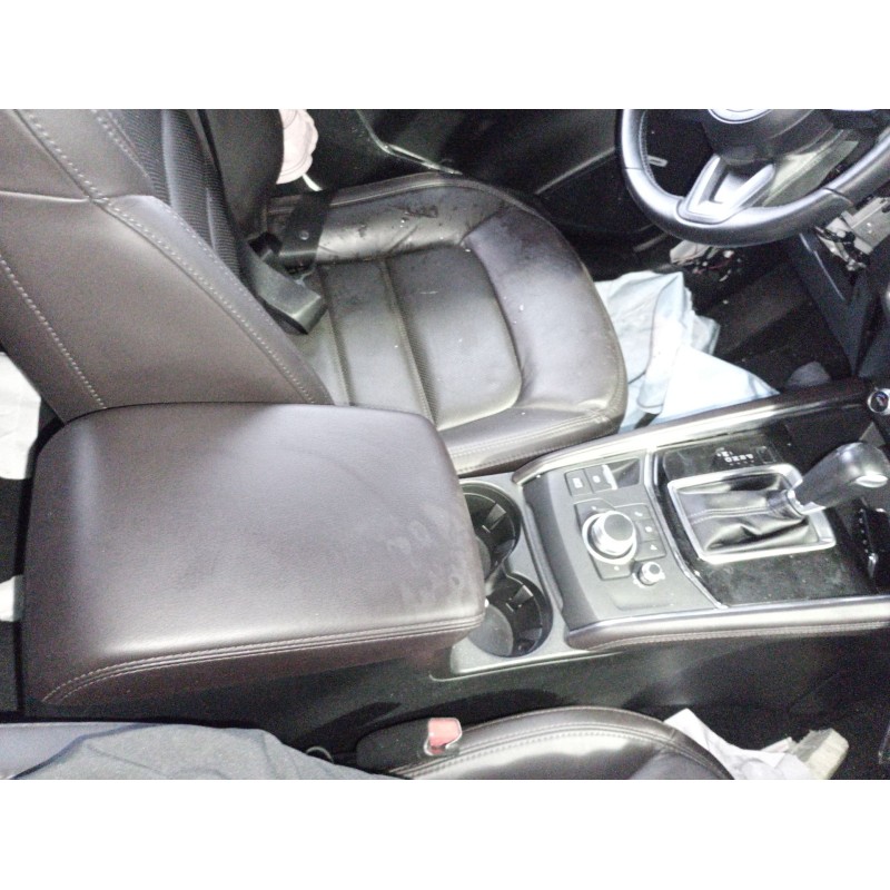 Recambio de apoyabrazos central para mazda cx-5 (kf) 2.2 skyactiv-d referencia OEM IAM   