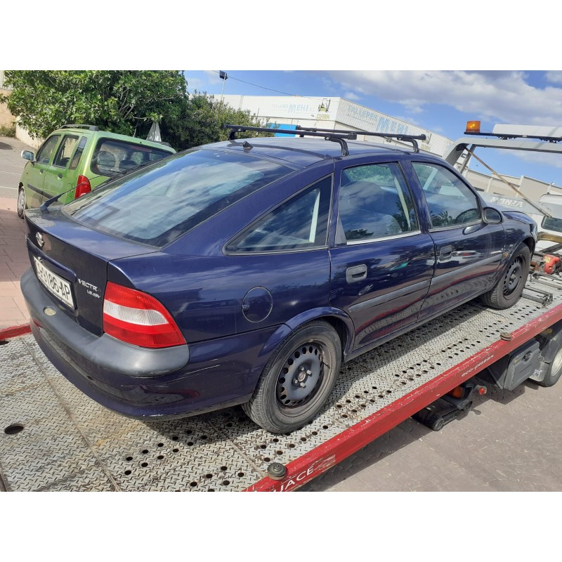 OPEL VECTRA B BERLINA