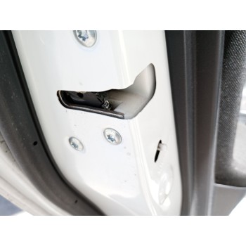 CERRADURA PUERTA TRASERA IZQUIERDA 