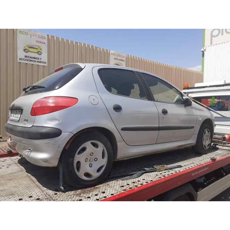 PEUGEOT 206 BERLINA