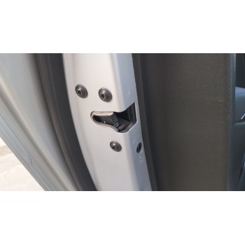CERRADURA PUERTA TRASERA IZQUIERDA 13579557 