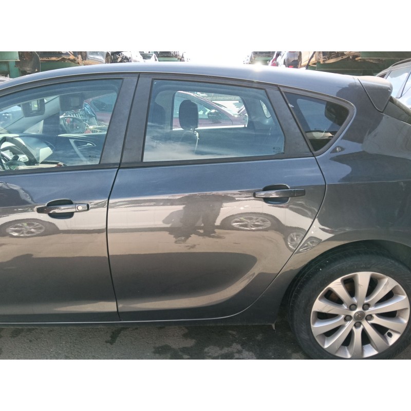 Recambio de puerta trasera izquierda para opel astra j (p10) 1.6 (68) referencia OEM IAM 13285610  