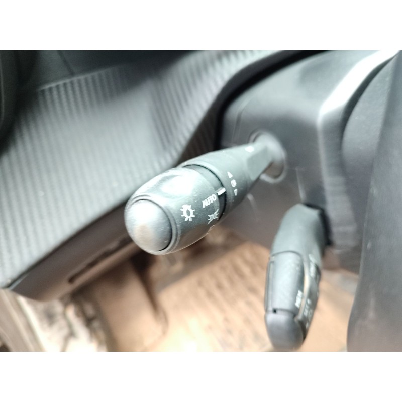 Recambio de mando intermitentes para peugeot 208 ii (ub_, up_, uw_, uj_) 1.2 puretech 100 referencia OEM IAM   